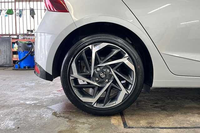 Hyundai i20 1.0 T-GDi MHEV Premium DCT Euro 6 (s/s) 5dr