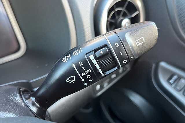 Hyundai KONA 1.0 T-GDi MHEV Premium Euro 6 (s/s) 5dr Red