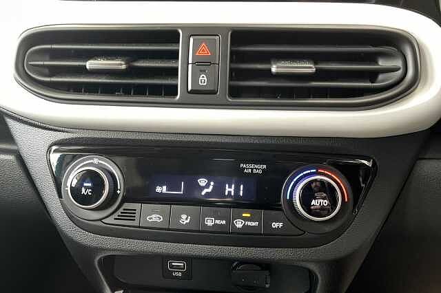 Hyundai I10 1.2 Premium Euro 6 (s/s) 5dr Blue