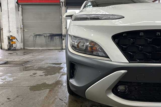 Hyundai KONA 1.0 T-GDi MHEV Premium Euro 6 (s/s) 5dr White