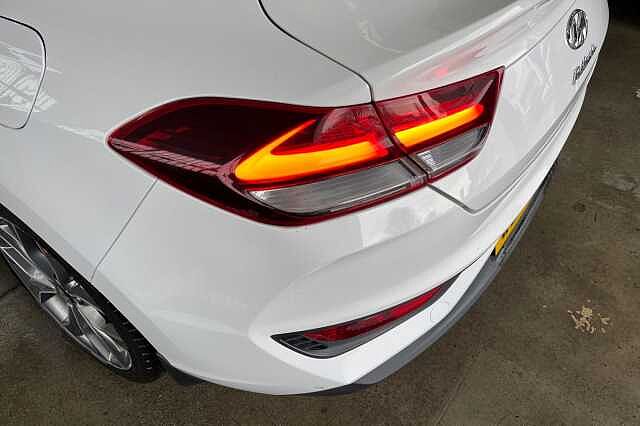 Hyundai i30 1.4 T-GDi Premium SE Fastback Euro 6 (s/s) 5dr