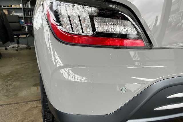 Hyundai KONA 39kWh Premium Auto 5dr (10.5kW Charger)