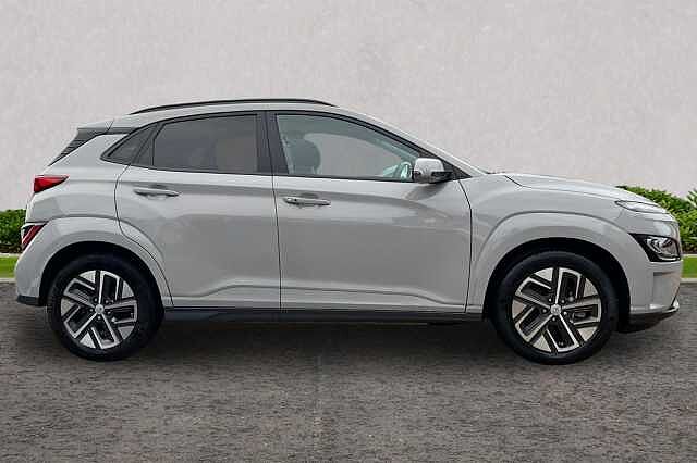 Hyundai KONA 39kWh Premium Auto 5dr (10.5kW Charger)