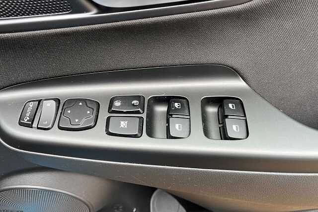 Hyundai KONA 1.6 h-GDi Premium DCT Euro 6 (s/s) 5dr