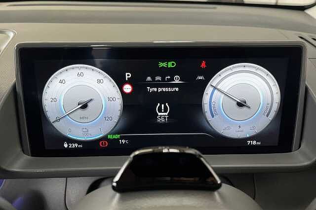Hyundai INSTER Long Range 49kWh Cross Auto 5dr