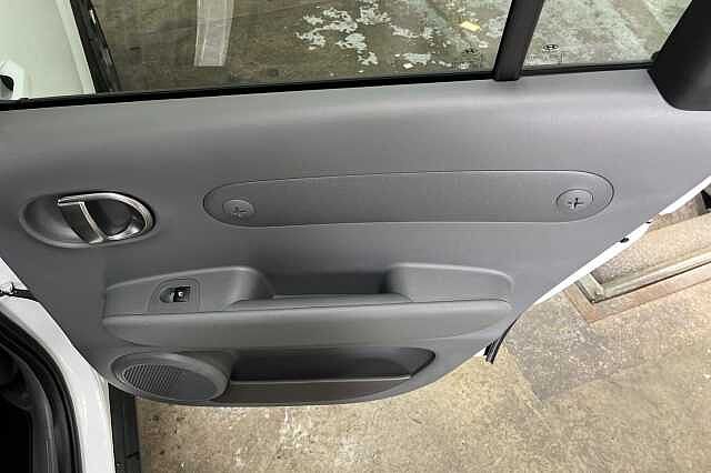 Hyundai INSTER Long Range 49kWh Cross Auto 5dr