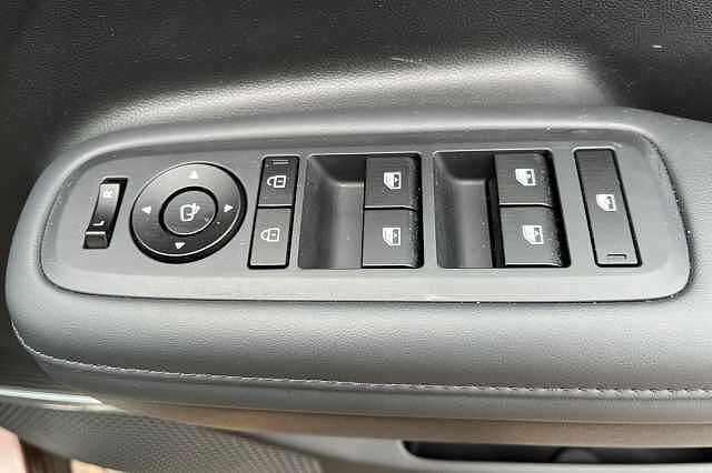 Hyundai Santa Fe 1.6T Ultimate Auto Euro 6 (s/s) 5dr (7Seat)